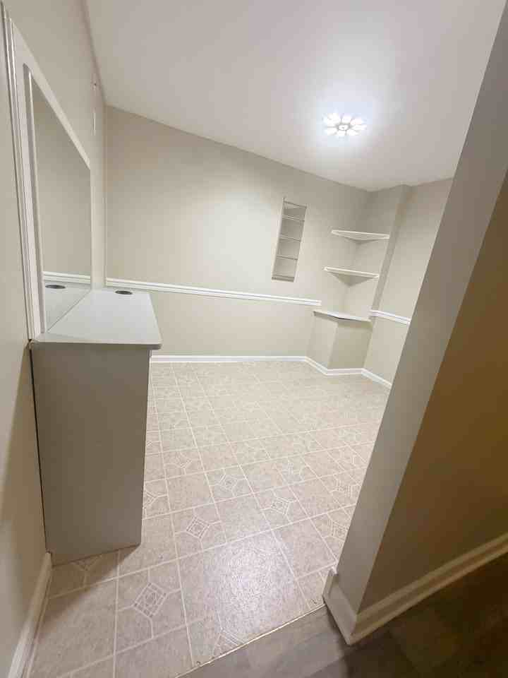 968 Roundhouse Ct - Photo 4 of 20
