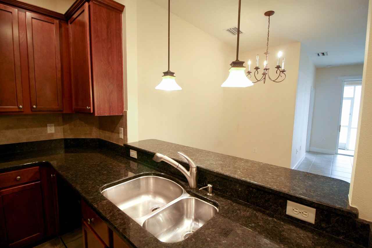 7936 Limestone Ln - Photo 5 of 21