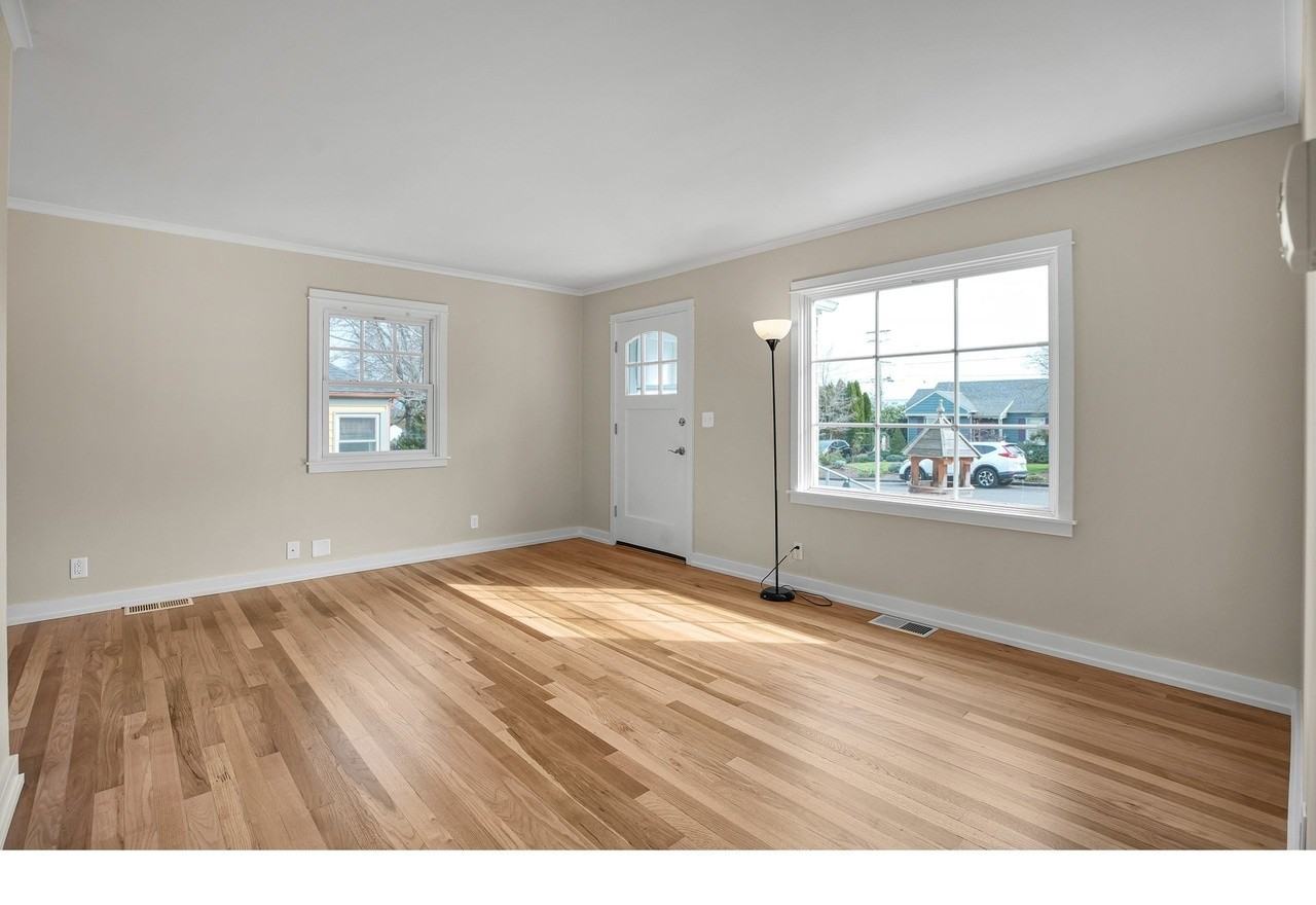3645 Ne 116th Ave - Photo 5 of 28