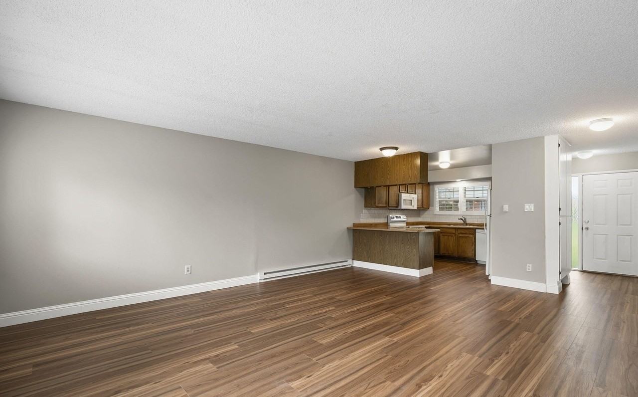 227 Smithridge Park - Photo 5 of 17