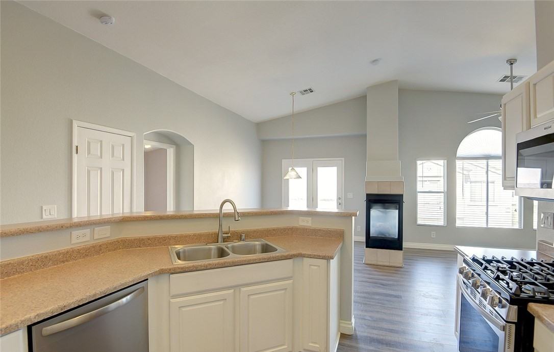 1593 Ward Frontier Ln - Photo 5 of 11