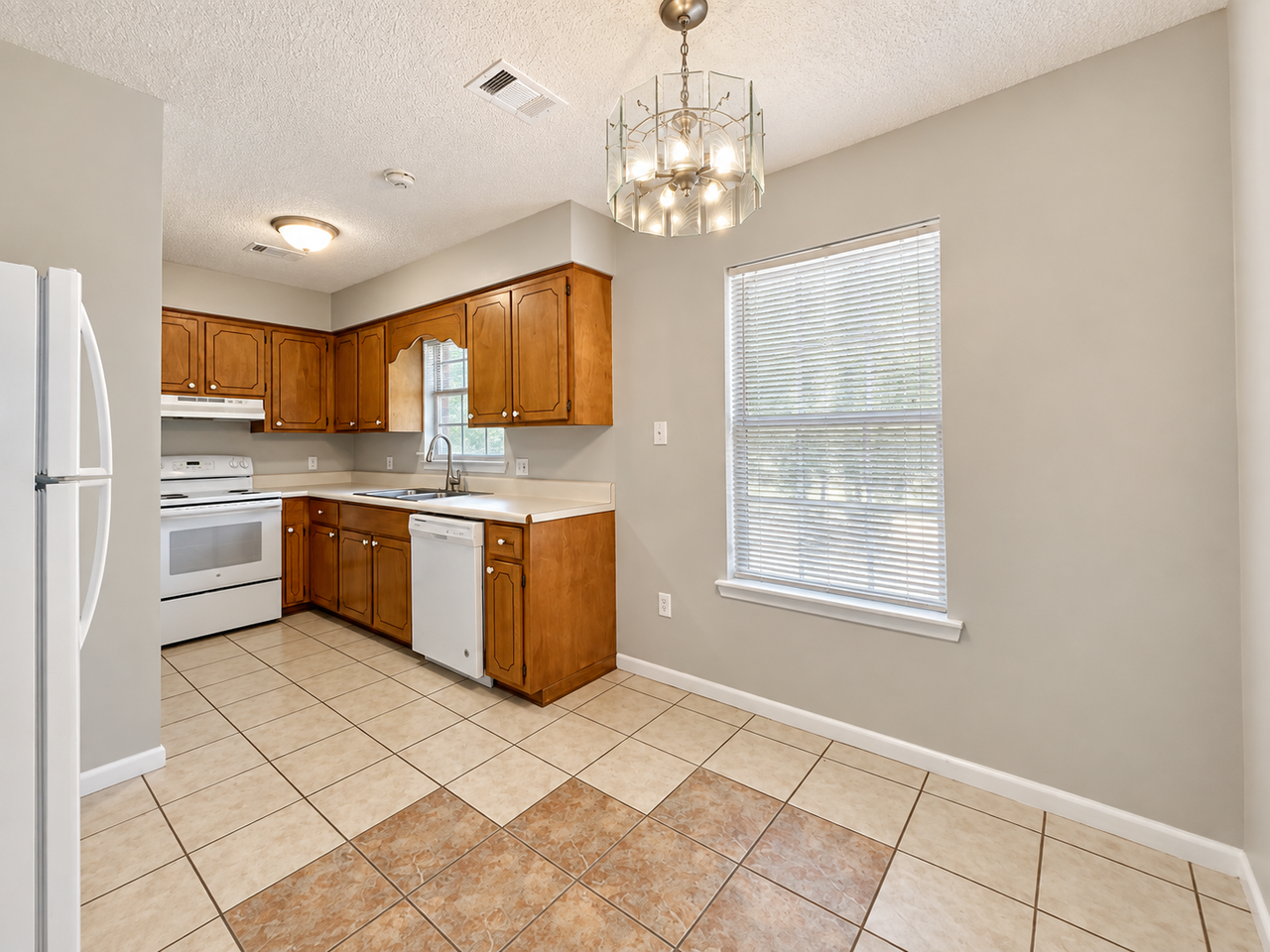 2 Kim Ln - Photo 3 of 7