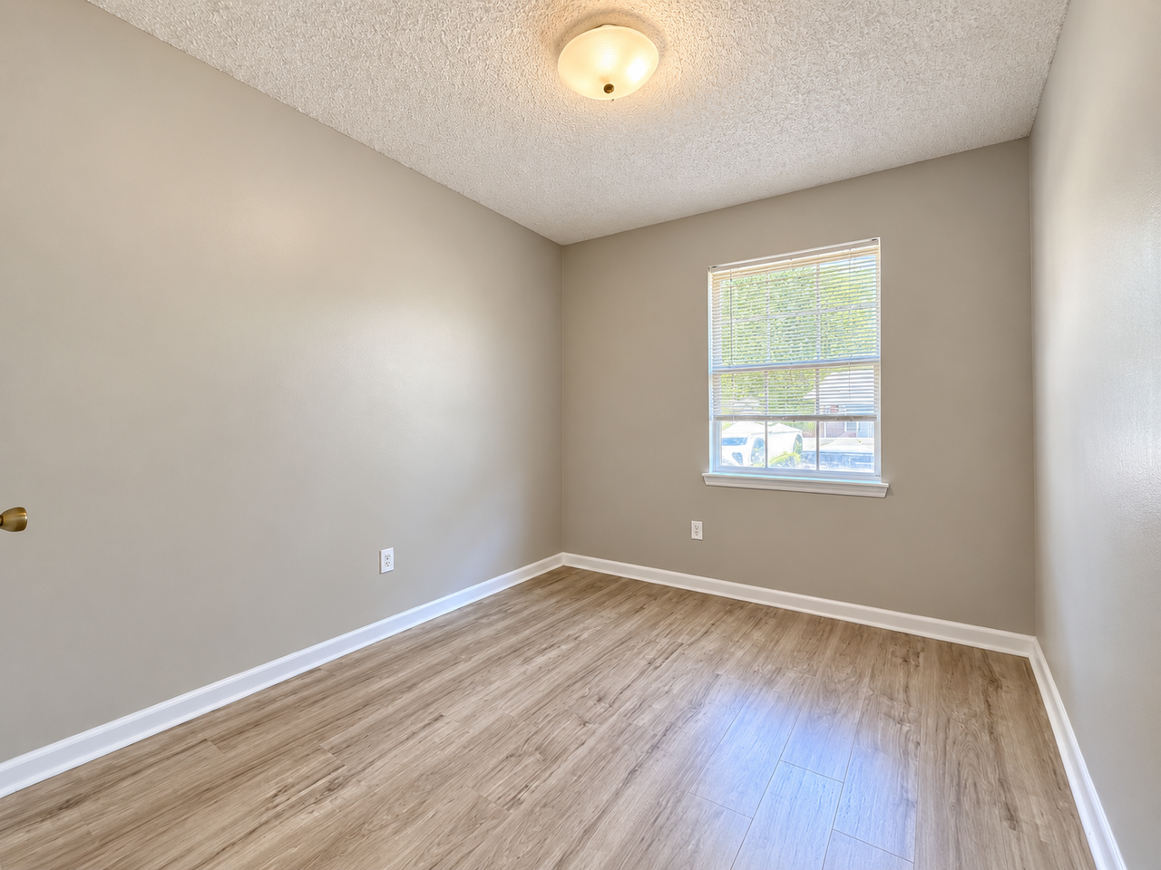 2 Kim Ln - Photo 5 of 7