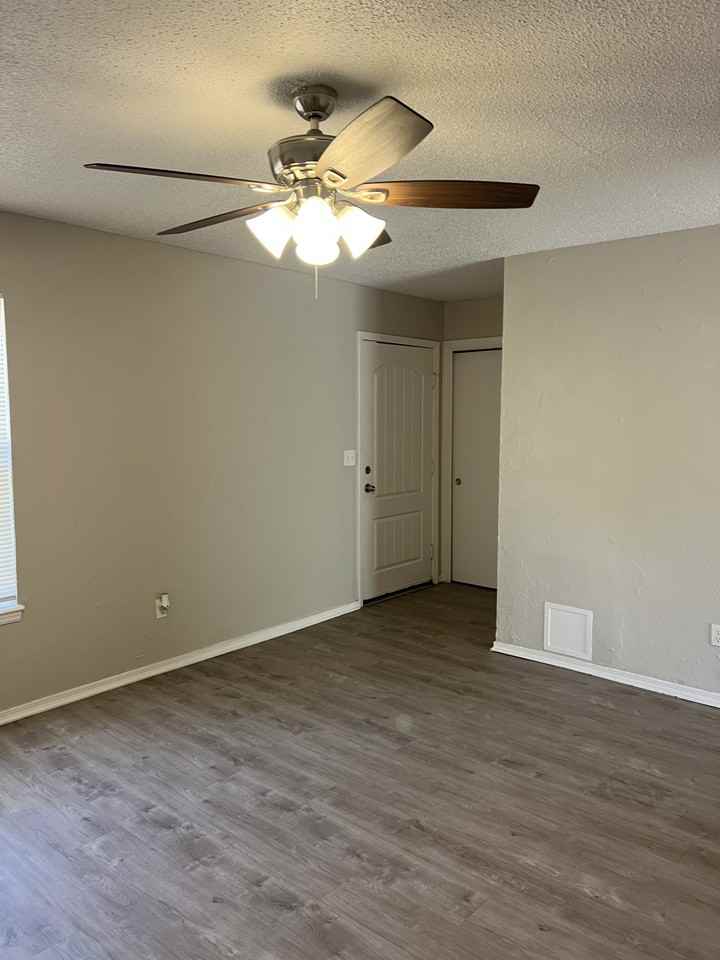 24 Allenhurst Ave - Photo 2 of 18