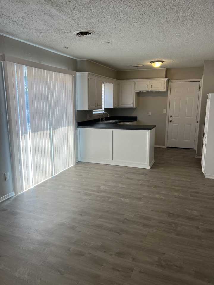 24 Allenhurst Ave - Photo 6 of 18