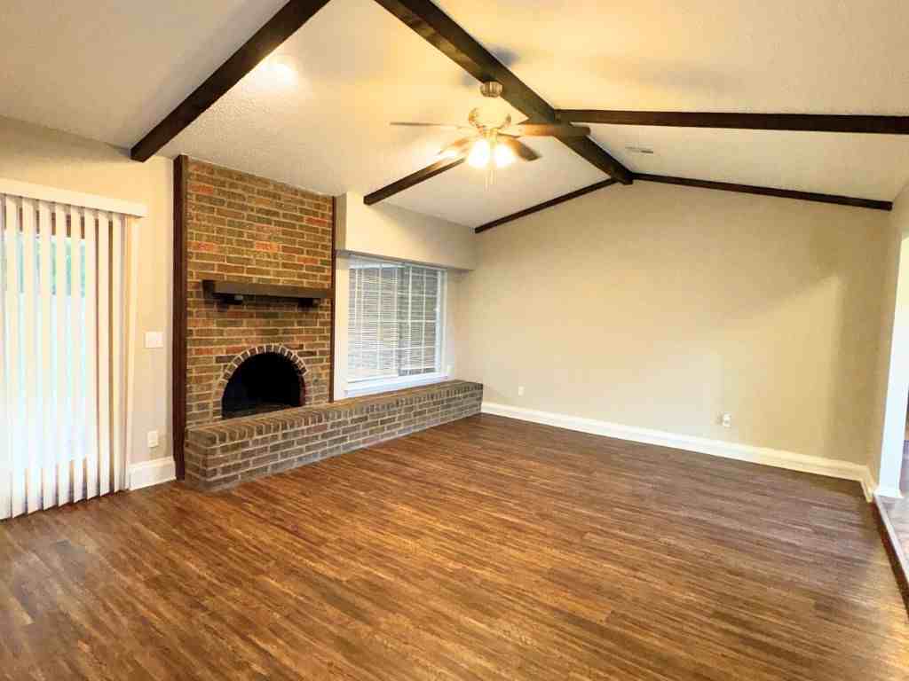 330 N Lakeside Ter - Photo 7 of 24