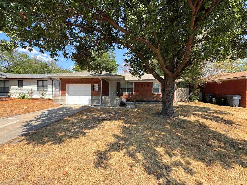 6009 Nw 55th St - Photo 2 of 17