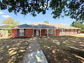 2501 Nw 111th St - Photo 1 of 1