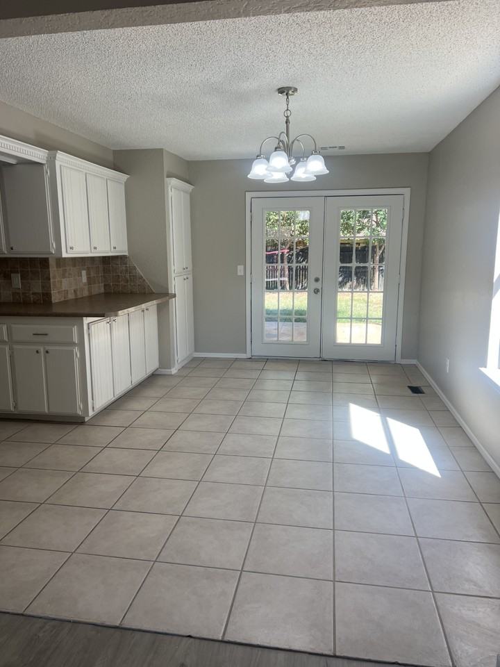 11300 N Eagle Ln - Photo 4 of 12