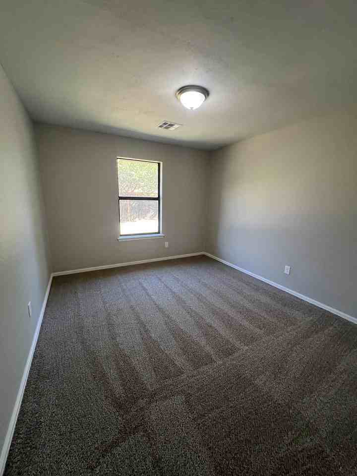 11300 N Eagle Ln - Photo 6 of 12
