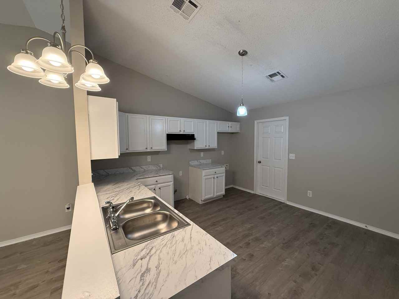 9006 N 149th East Ave - Photo 6 of 20