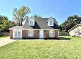 featured image of 17 Mcarthur Dr