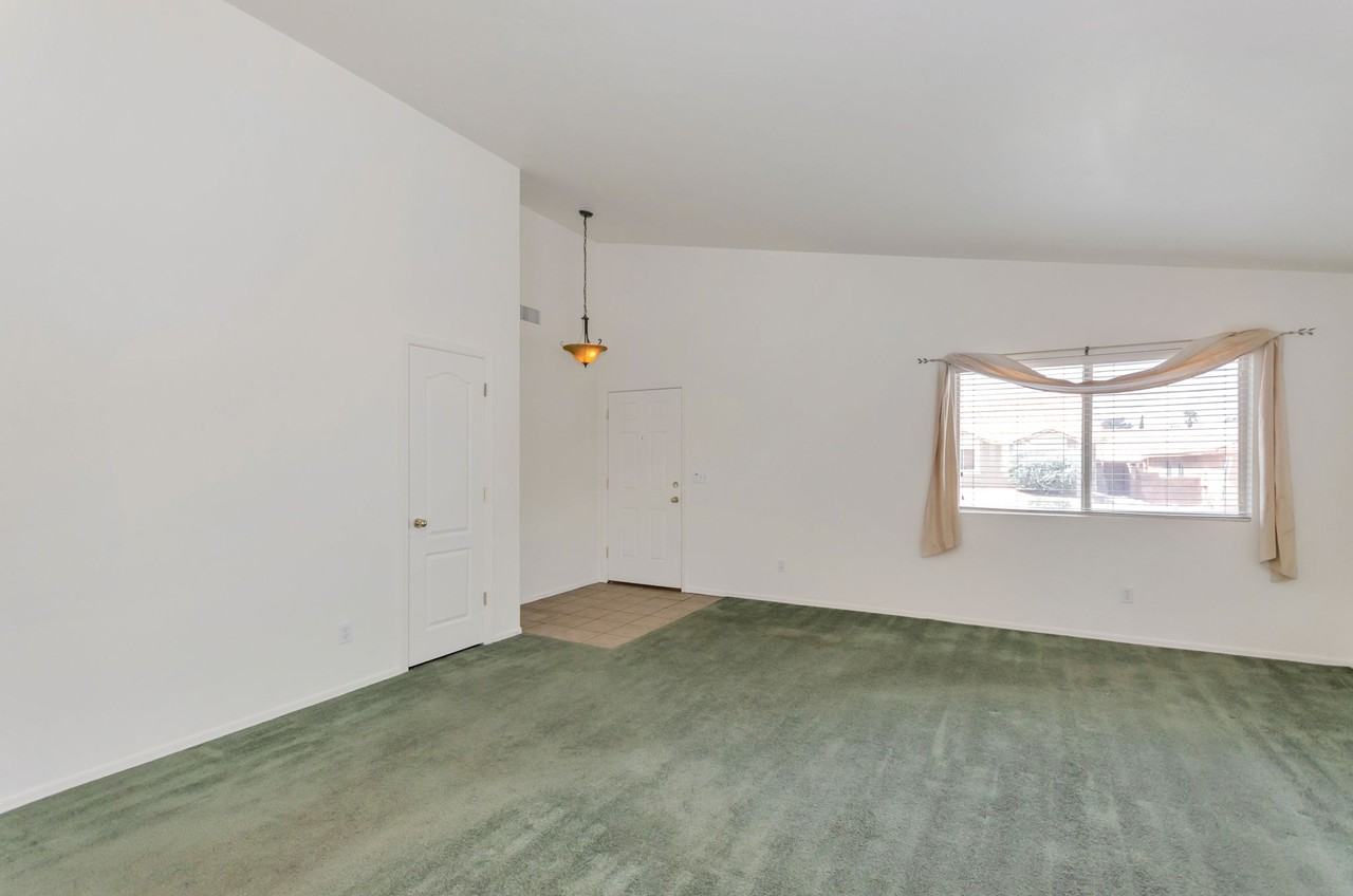 894 N Sugar Maple Pl - Photo 6 of 29