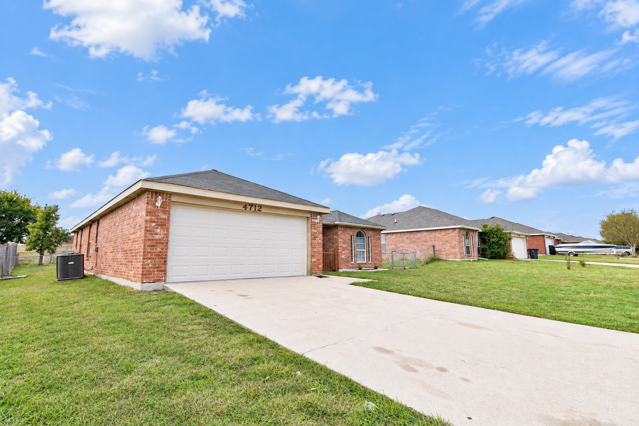 4712 Aspen Dr - Photo 2 of 20