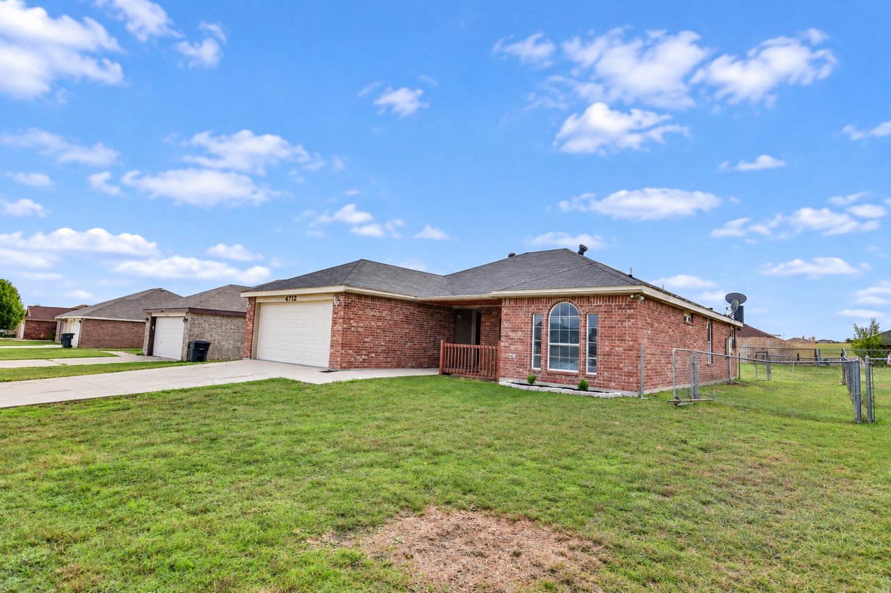4712 Aspen Dr - Photo 3 of 20