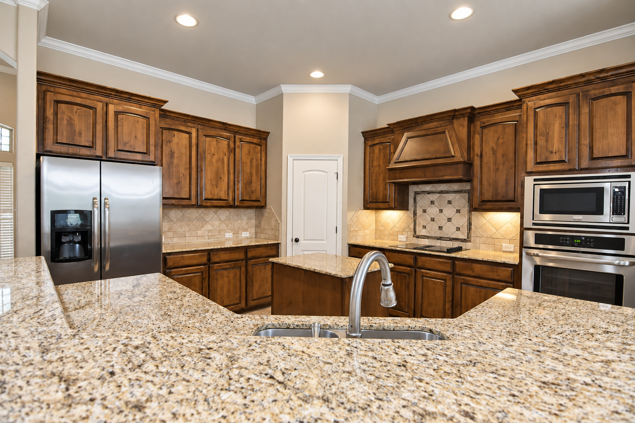 3220 Twin Ridge Dr - Photo 7 of 36