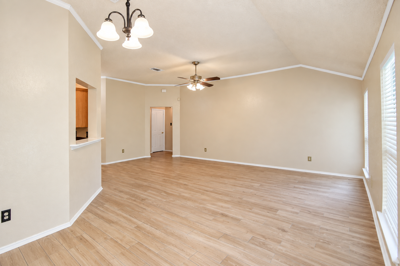 2502 Willow Springs Rd - Photo 6 of 17
