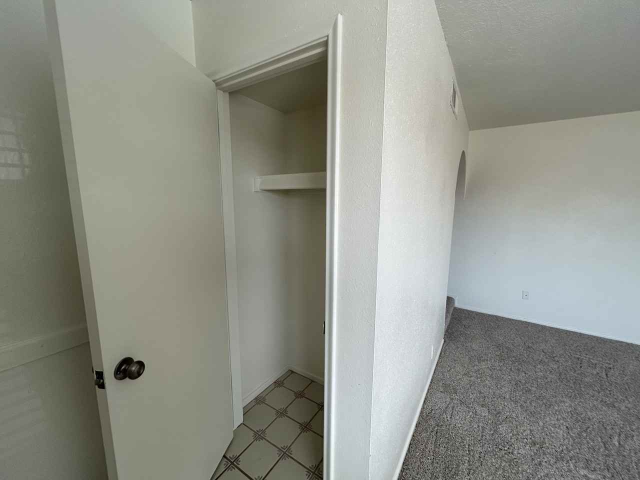 7222 W Rose Ln - Photo 5 of 36
