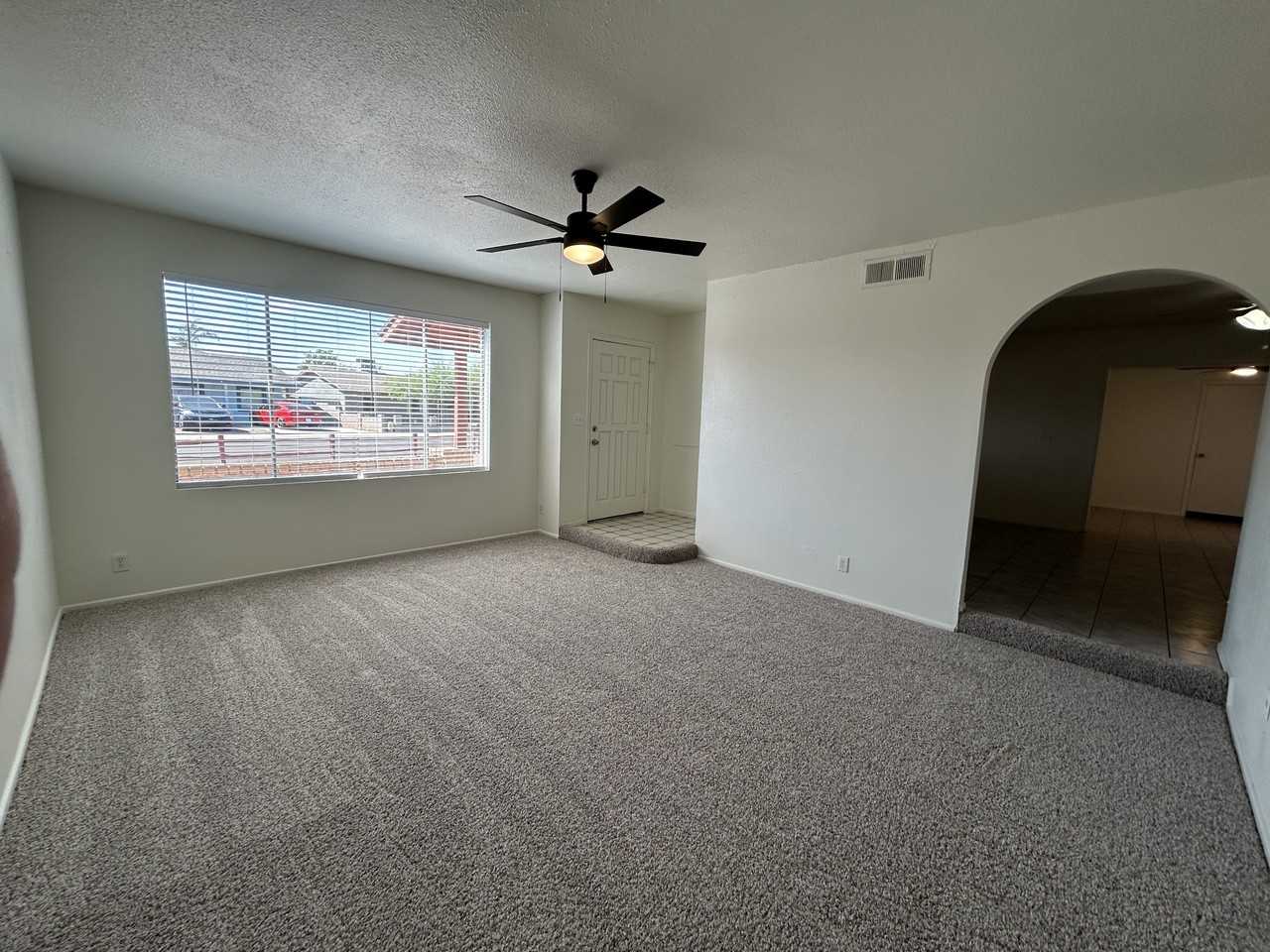 7222 W Rose Ln - Photo 6 of 36