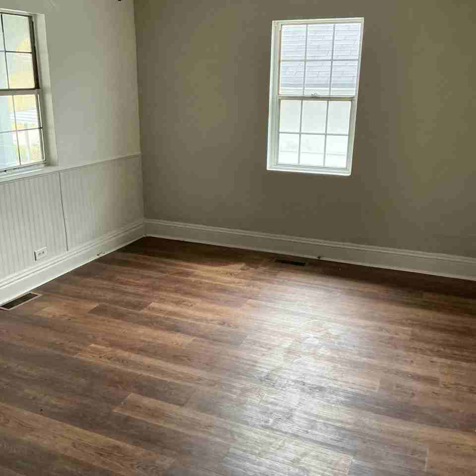 1207 Red Oak St - Photo 7 of 27
