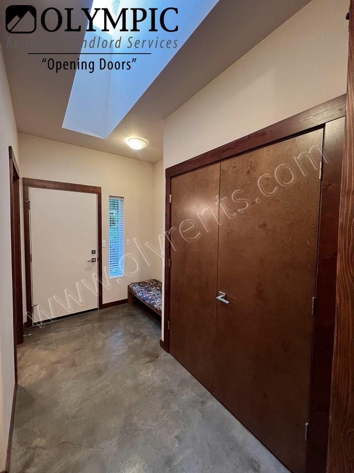 1403 5th Ave Se - Photo 5 of 32