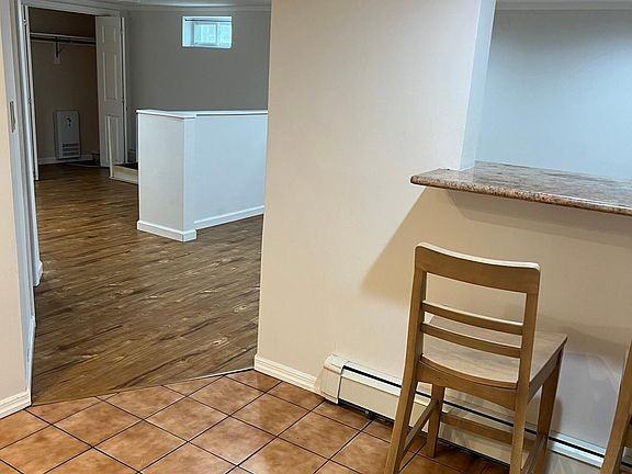 28 Lexington Ave - Photo 2 of 6
