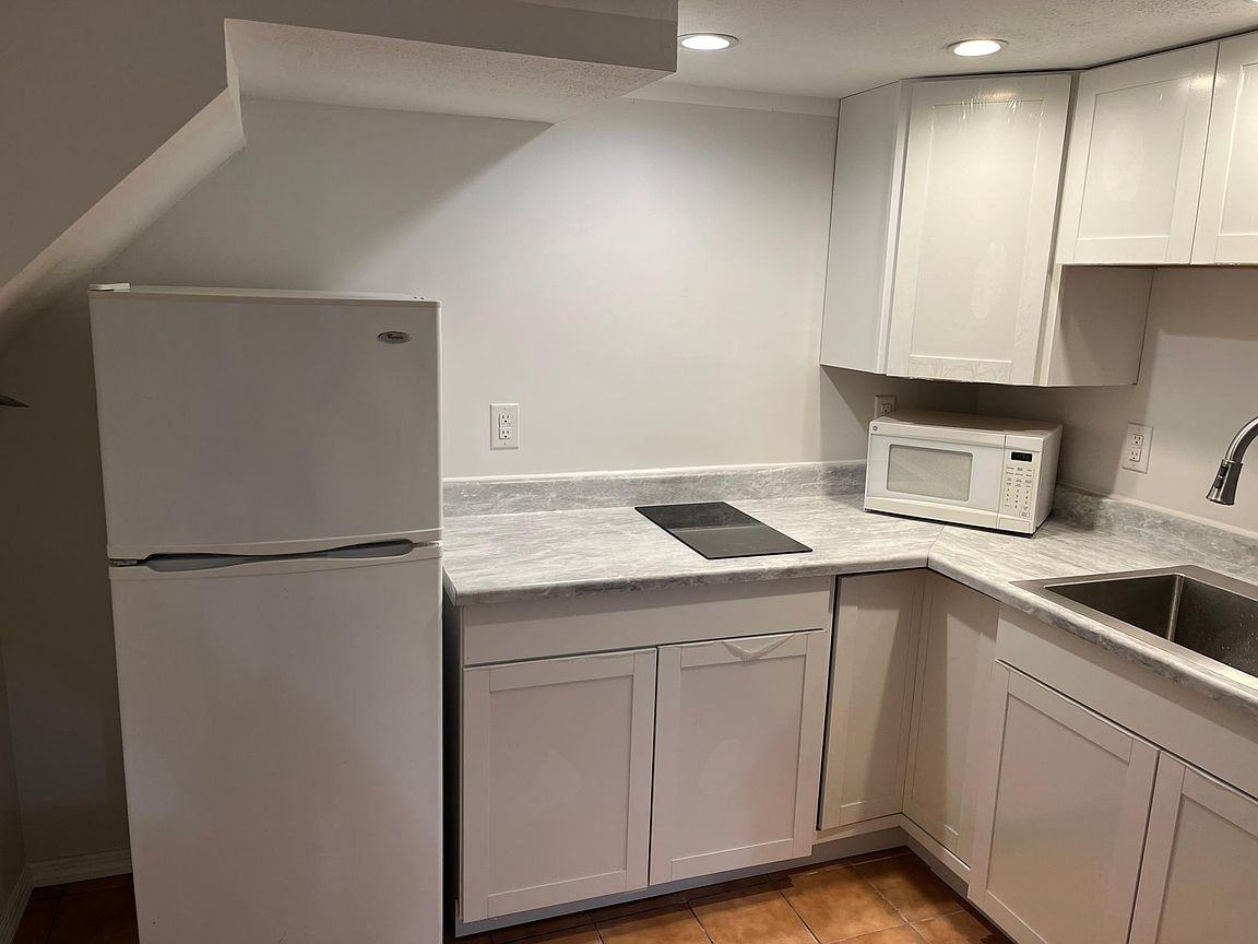 28 Lexington Ave - Photo 6 of 6