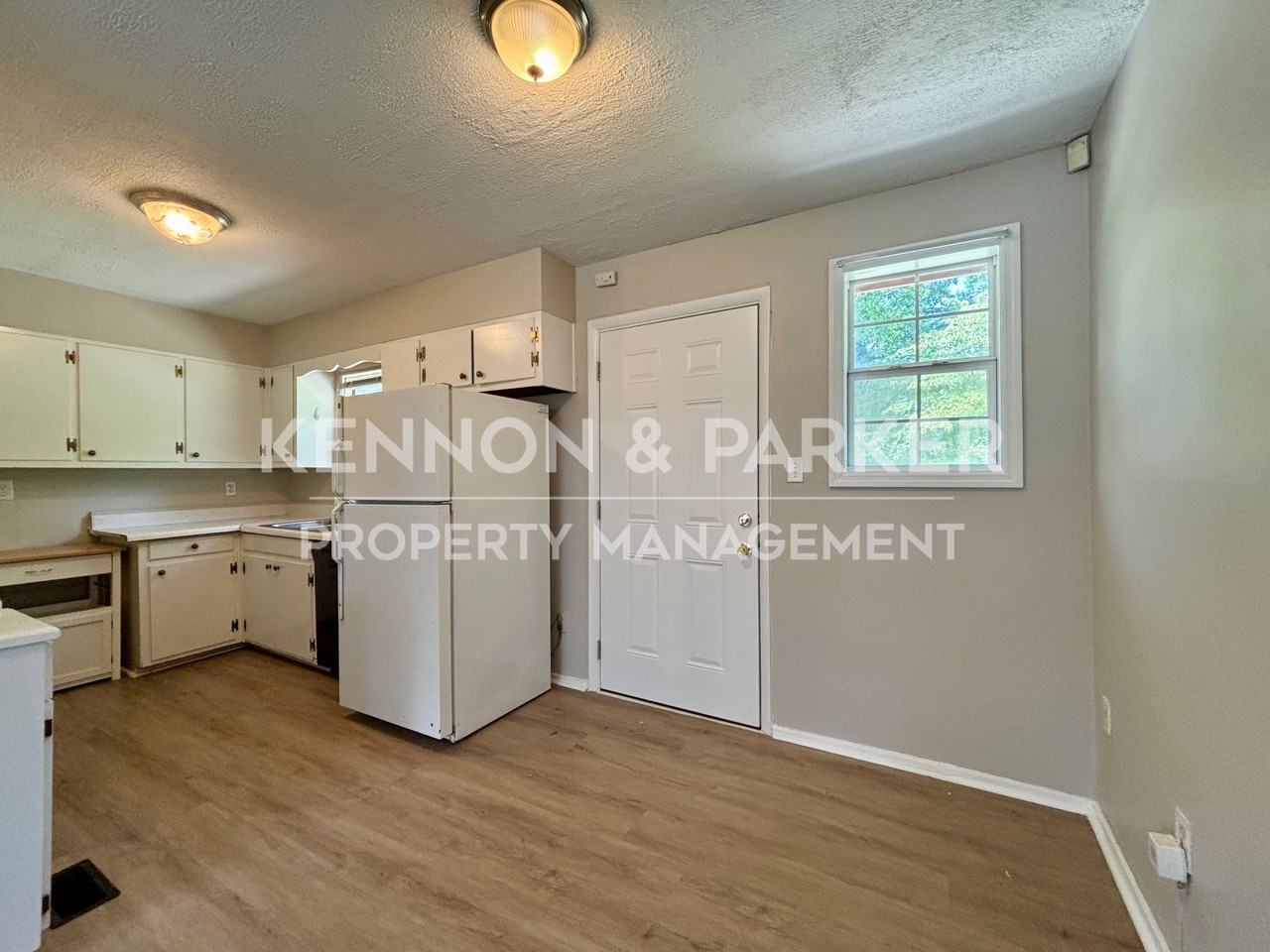 3615 Grier Ave - Photo 4 of 14