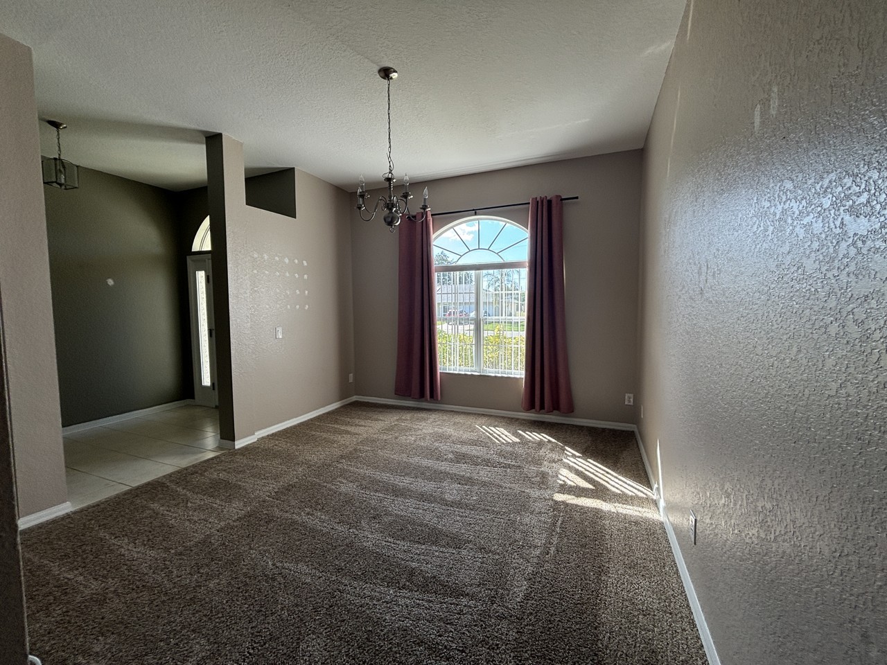 322 Mendoza St - Photo 6 of 24