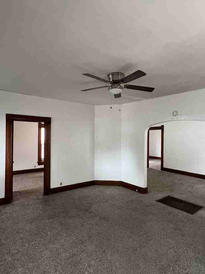 221 Harrison Ave - Photo 3 of 15