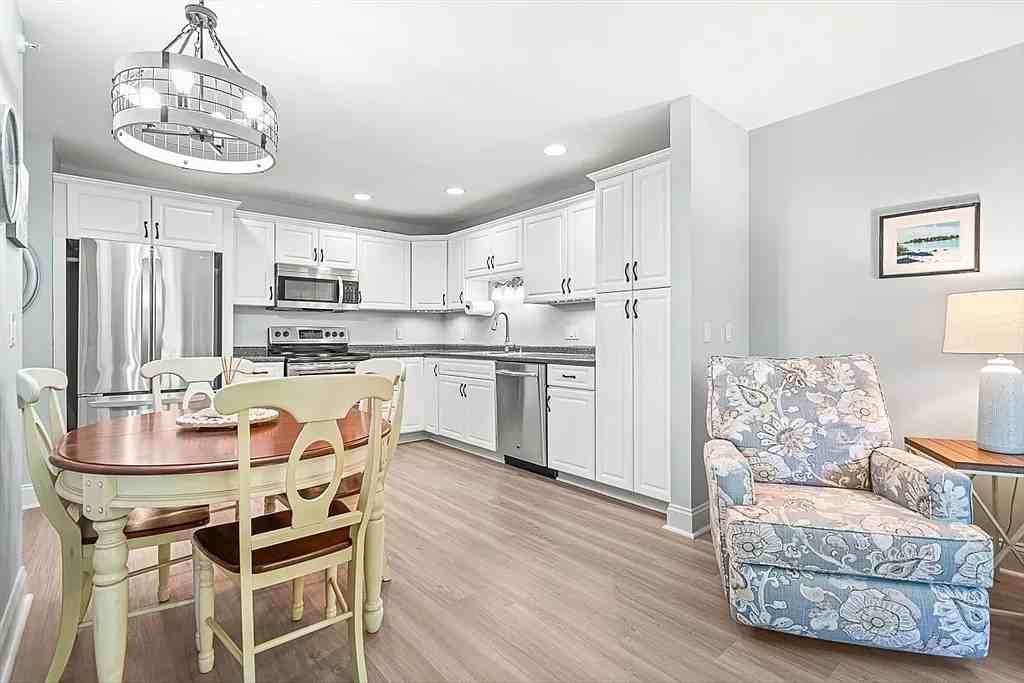 135 Beach Rd #B306 - Photo 7 of 18