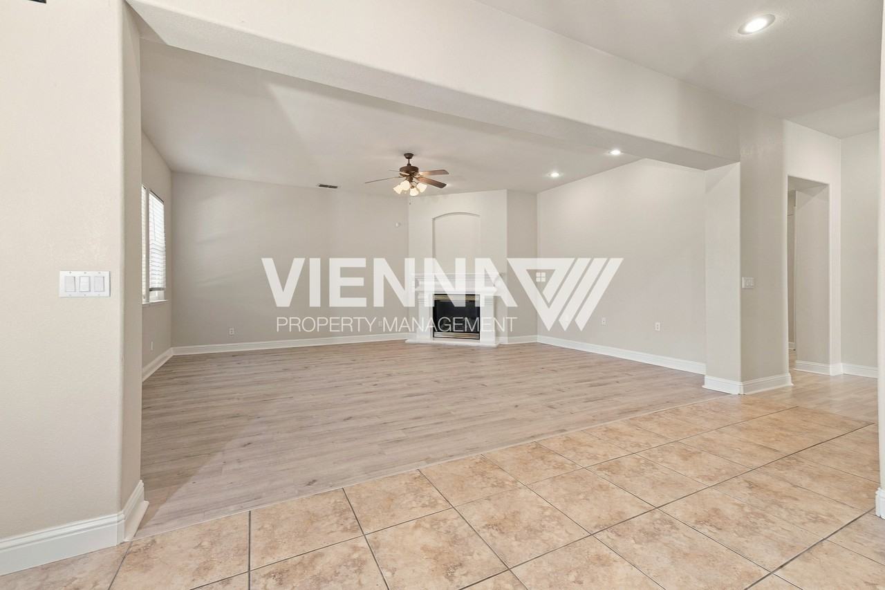 1747 Abbeyfeale Ct - Photo 3 of 25