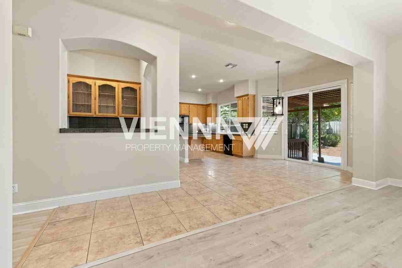 1747 Abbeyfeale Ct - Photo 5 of 25