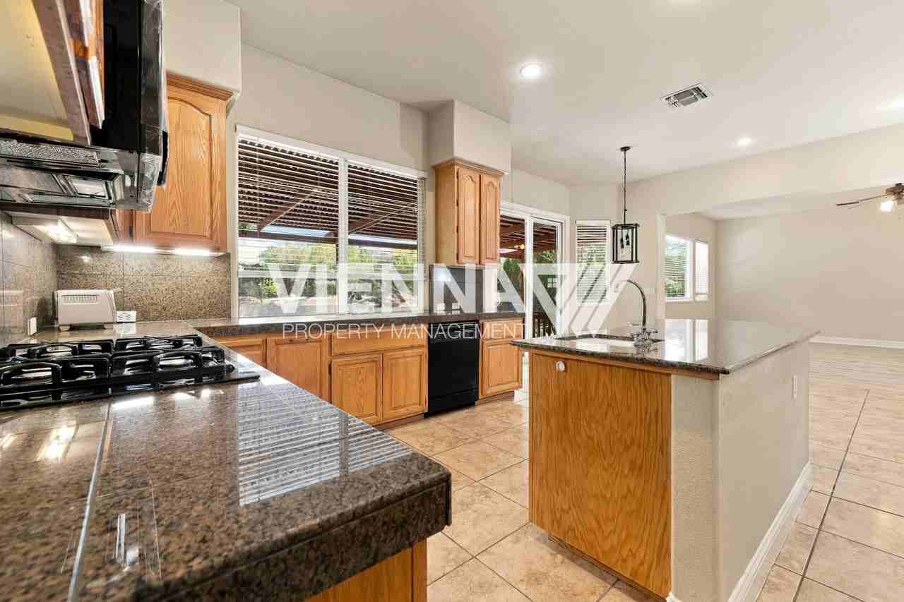 1747 Abbeyfeale Ct - Photo 6 of 25