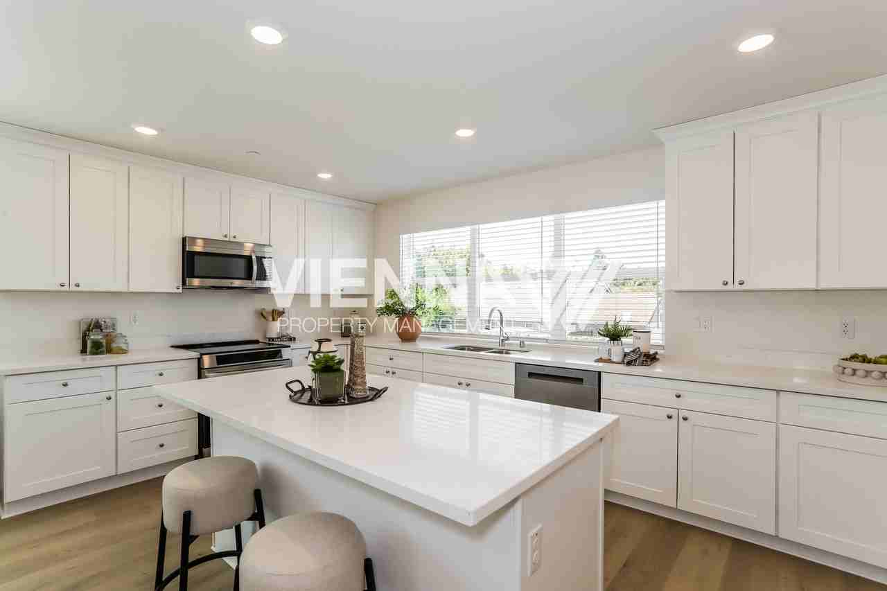 8066 Quiet Knolls Dr - Photo 7 of 15