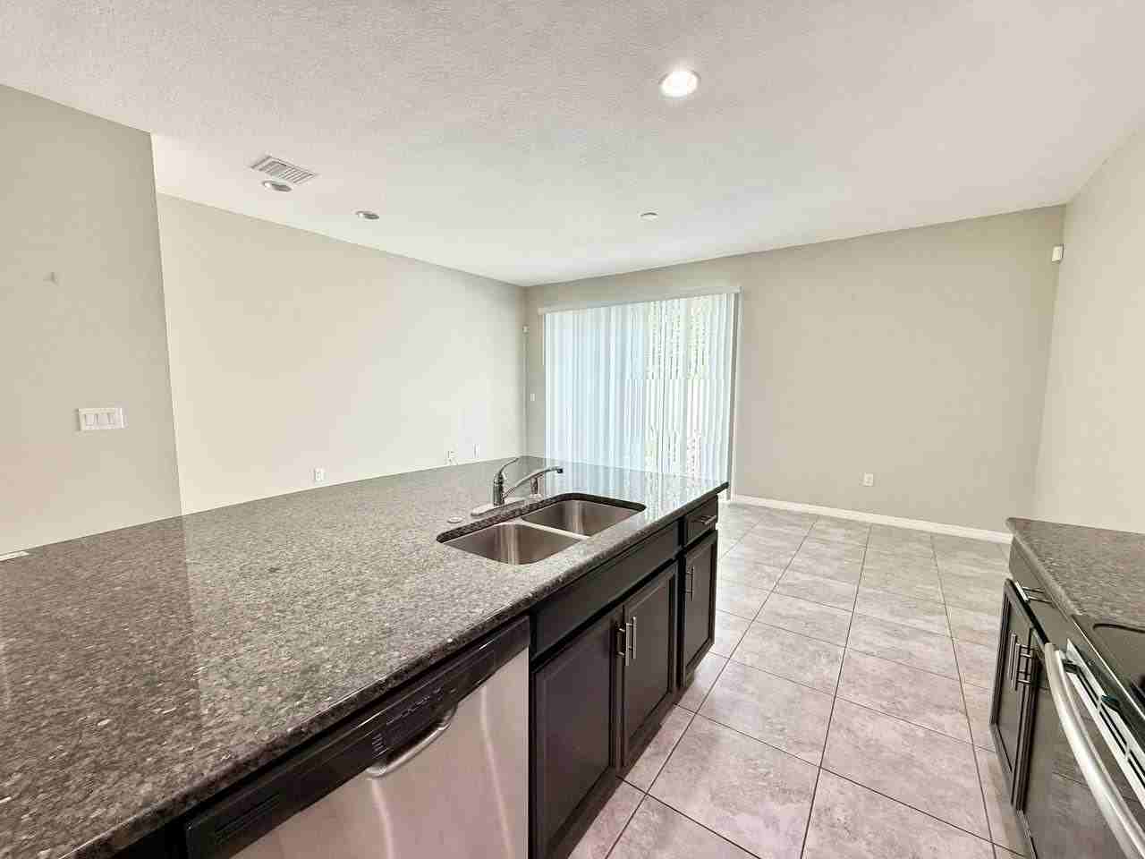 7123 Summer Holly Pl - Photo 7 of 25