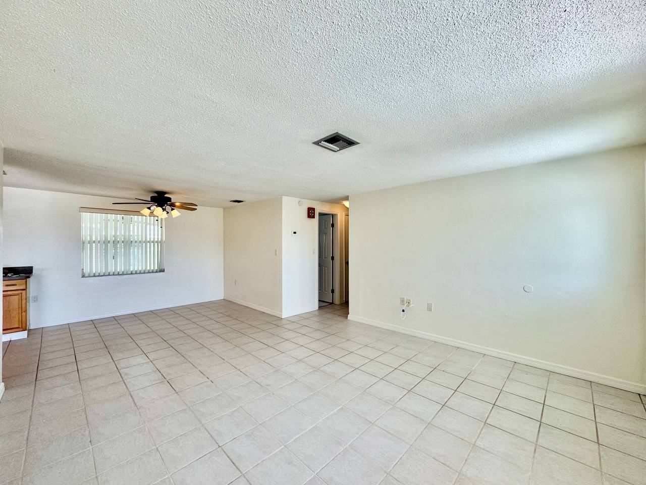3131 Roxbury Dr - Photo 5 of 30