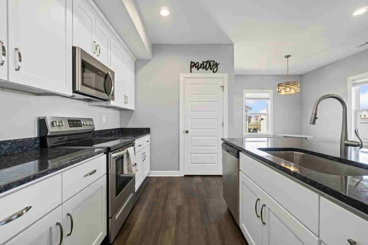 304 Sailors Way - Photo 5 of 18
