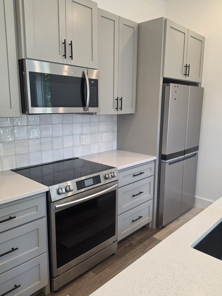 3 Mansfield Dr #3 - Photo 2 of 14