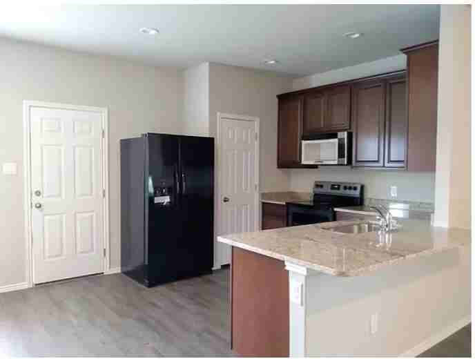 14627 Latigo Loop - Photo 4 of 7