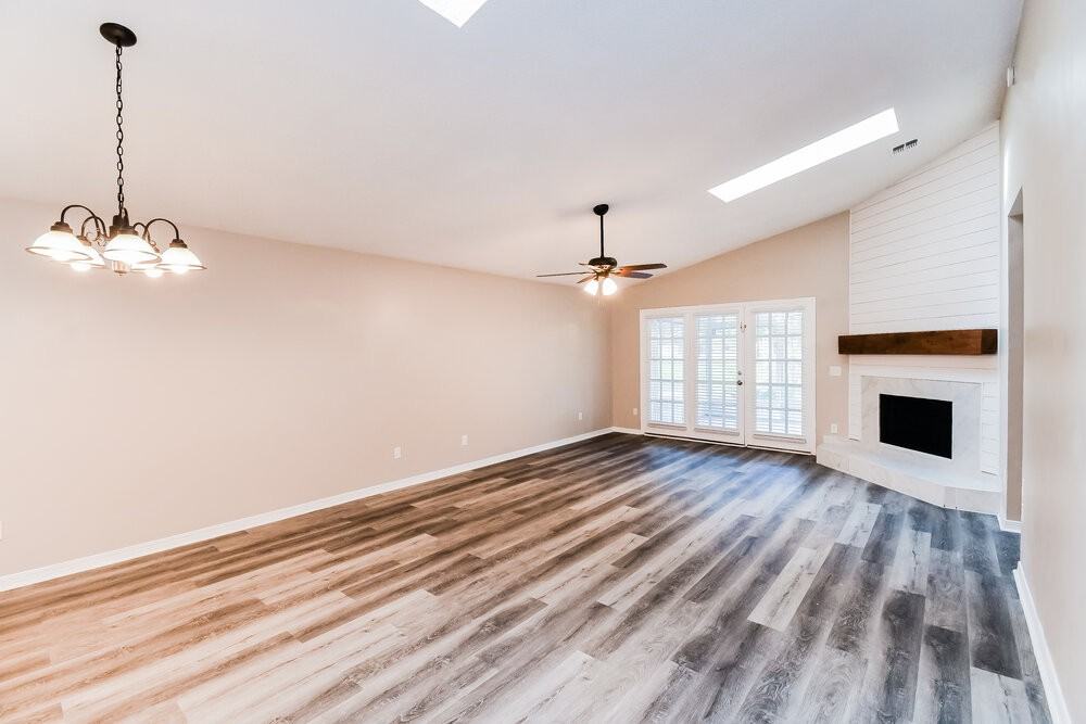 4357 Lake Woodbourne Dr S - Photo 4 of 16