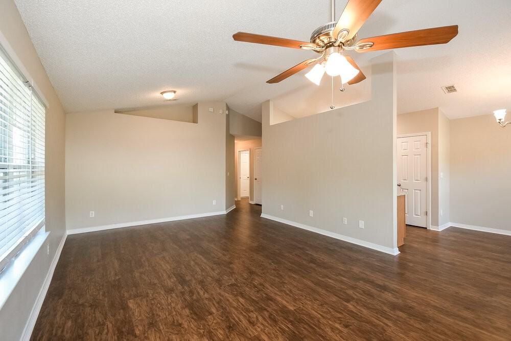 7326 Ironside Ct - Photo 5 of 16