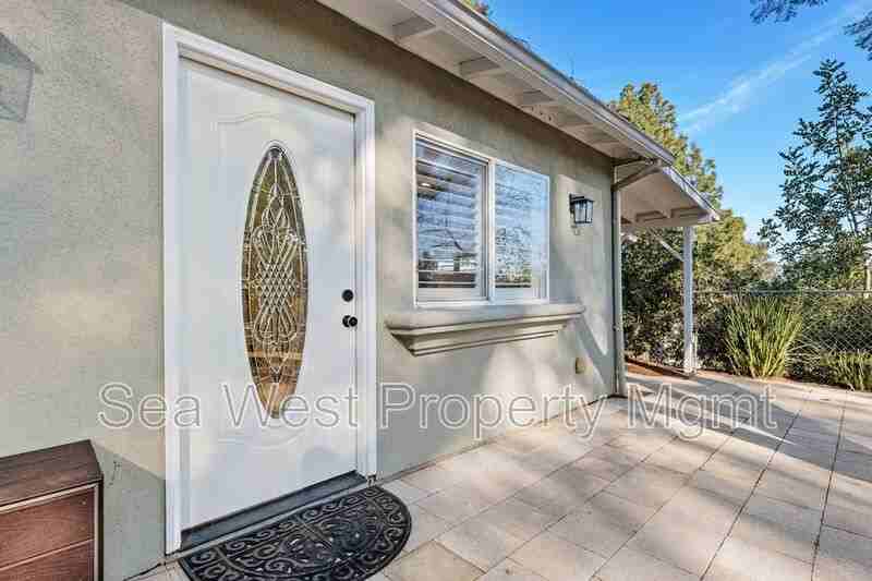 3267 Bernardo Ln - Photo 3 of 17