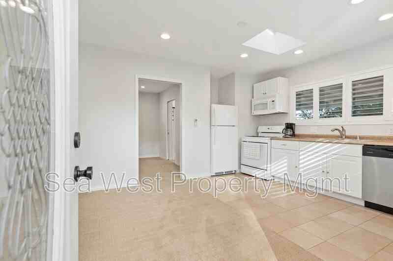 3267 Bernardo Ln - Photo 4 of 17
