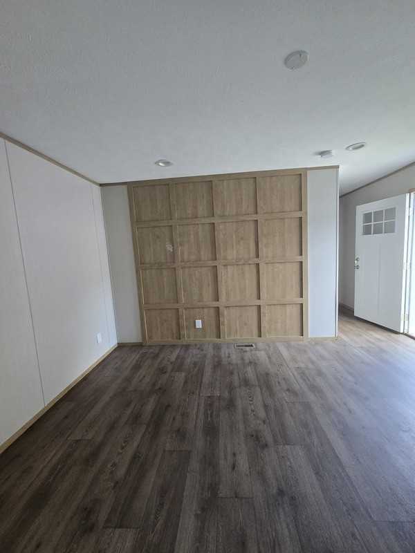 1934 Boxwood Ln - Photo 3 of 16
