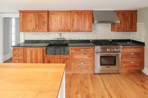 featured image of 445 Pleasant St #2