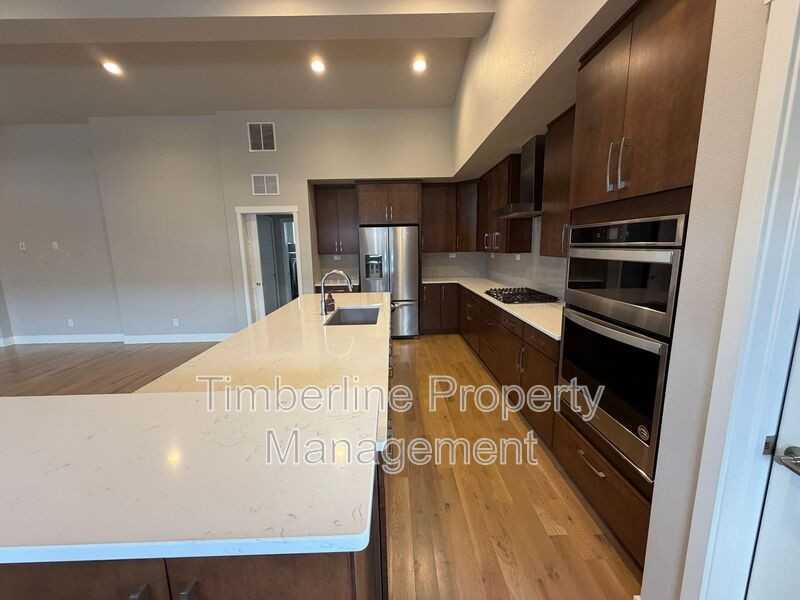 3830 Bierstadt Lake Ct - Photo 6 of 18