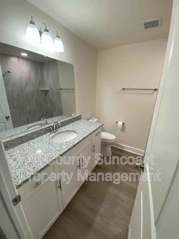 768 16th St - Photo 5 of 15