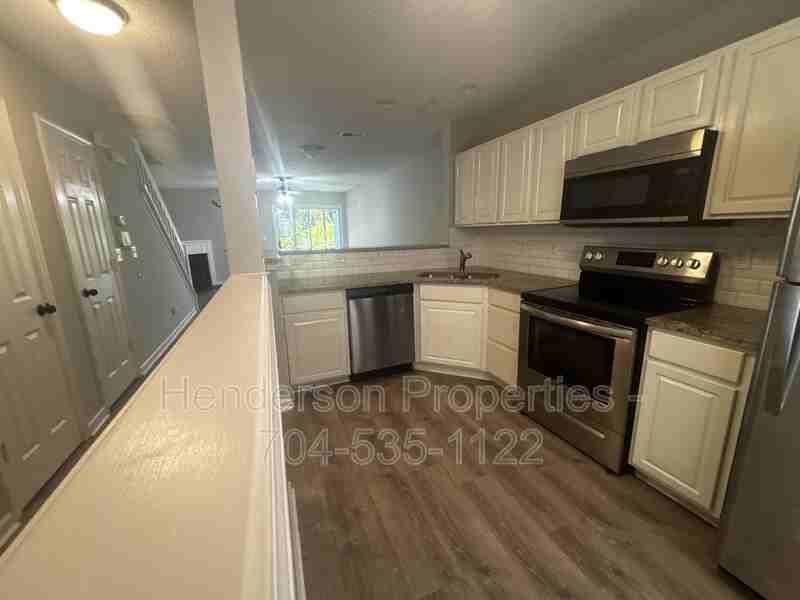6856 Cypress Tree Ln - Photo 3 of 11