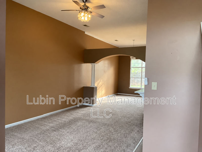 5474 Hidden Meadows Dr - Photo 2 of 7